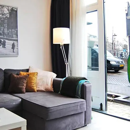 Enzo Guest house *