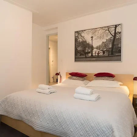 Enzo Guest house *